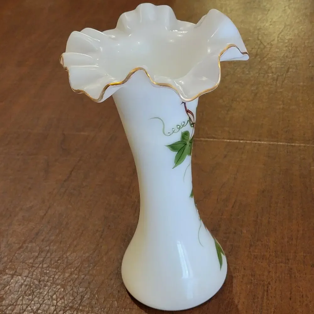 Vintage Consolidated Con-Cora Milk Glass Vase Wrapped Green Ivy 10